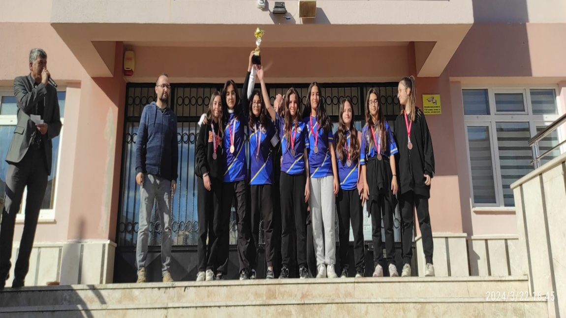 Yıldız Kız Futsal Takımımız Antalya 4.sü